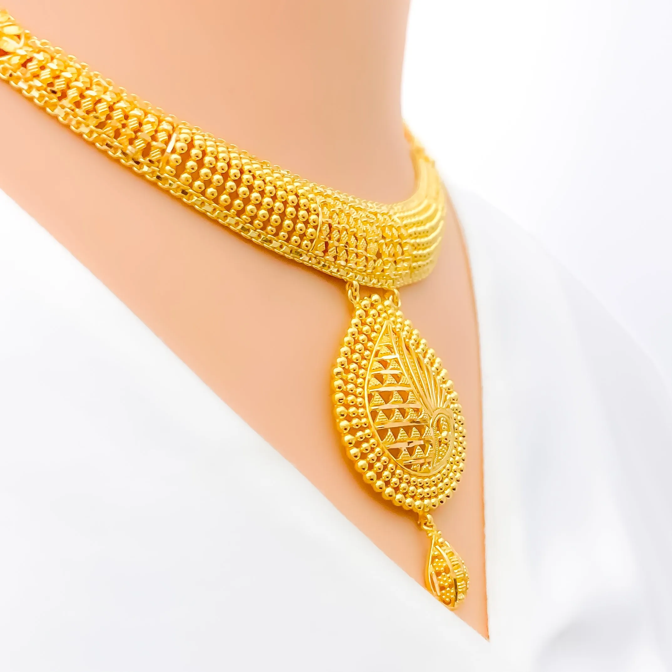 Attractive Beaded 22k Gold Drop Necklace Set
